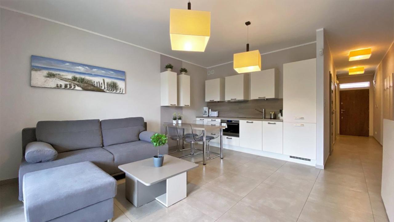 Apartament Plaza 7 - Rezydencja Nadmorska Rogowo 洛格沃 外观 照片